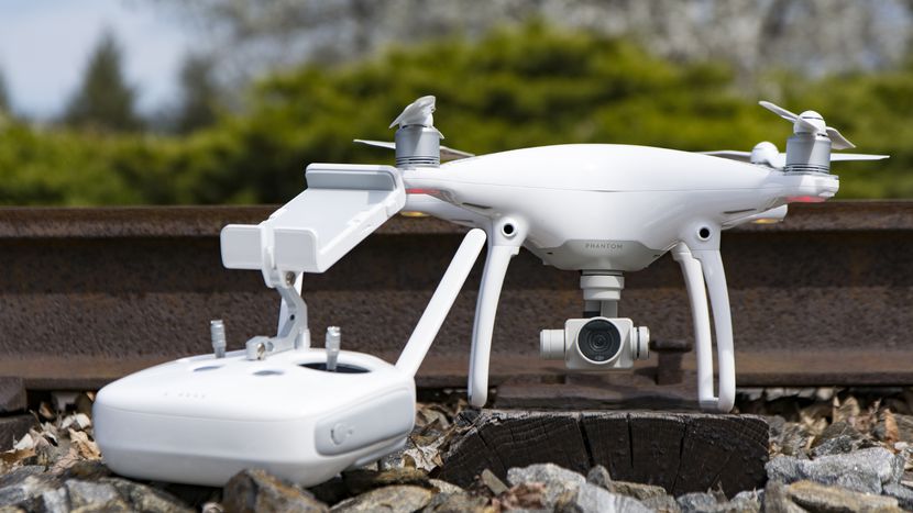 drone dji phantom 4 in romania