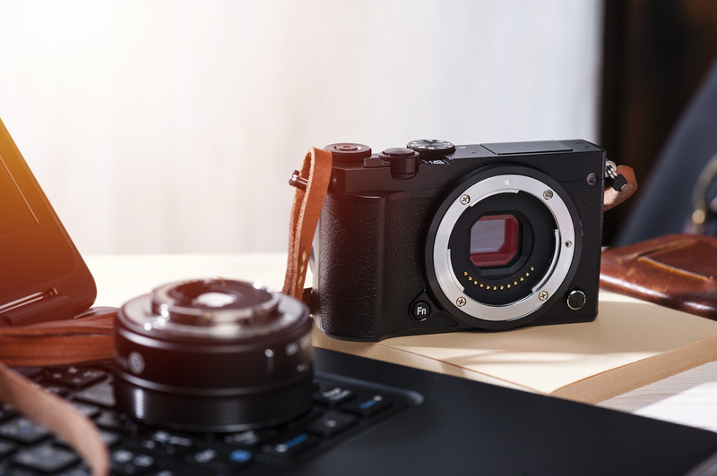 Aparat foto mirrorless 